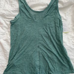 Old Navy L breathe on tie back tank
